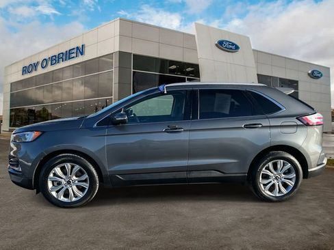 Certified 2023 Ford Edge Titanium image 2