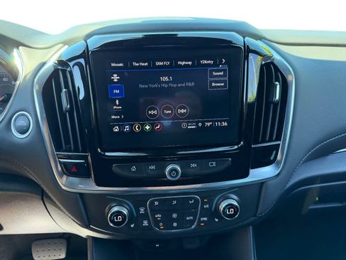 Used 2023 Chevrolet Traverse LT AWD/4WD image 27