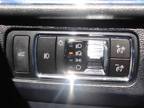 Used 2024 Lincoln Navigator L Premiere 4x4 image 62