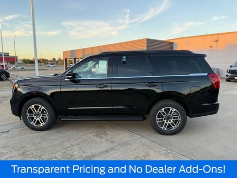 New 2025 Ford Expedition Active image 8