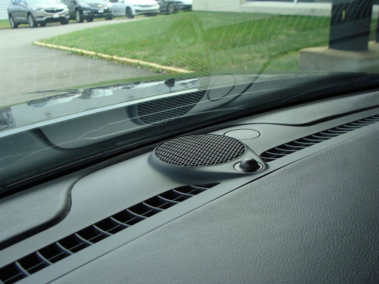 Used 2014 Jeep Grand Cherokee Overland AWD/4WD image 32
