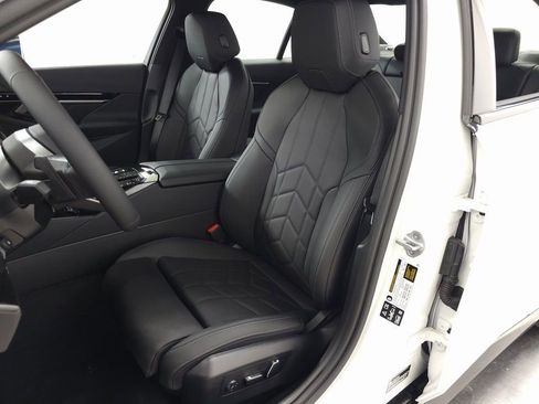 New 2026 BMW 530i xDrive w/ M Sport Package image 12