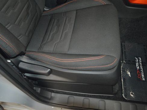 Used 2024 Nissan Frontier PRO-4X w/ Pro Convenience Package image 10