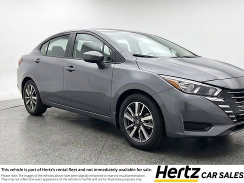 Used 2025 Nissan Versa SV image 1