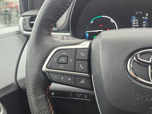 Used 2022 Toyota Sienna XSE FWD image 32