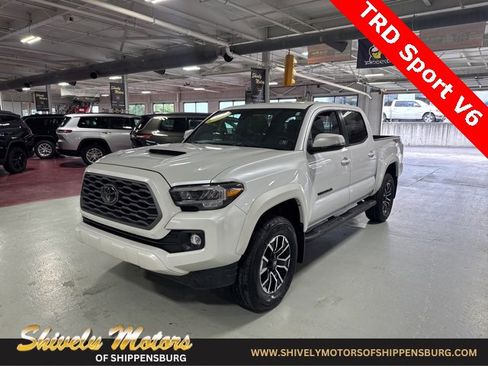 Used 2023 Toyota Tacoma TRD Sport image 1