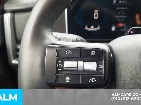 Used 2025 Hyundai Santa Fe SEL FWD image 13