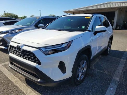 Used 2025 Toyota RAV4 XLE FWD image 8