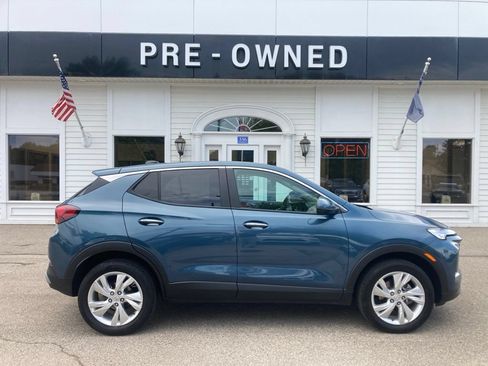 Used 2024 Buick Encore GX Preferred AWD/4WD image 4
