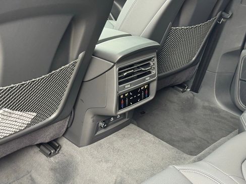 New 2026 Audi Q8 Premium Plus image 25