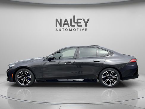 Used 2025 BMW 530i xDrive w/ M Sport Package image 2