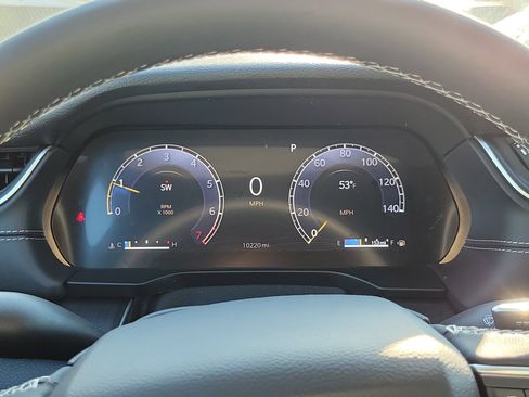 Used 2024 Jeep Grand Cherokee Laredo X image 11