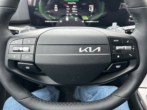 New 2026 Kia Sportage EX image 24