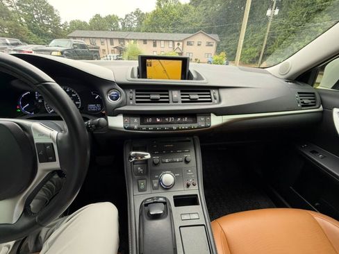 Used 2012 Lexus CT 200h Premium w/ Premium Audio Pkg FWD image 19