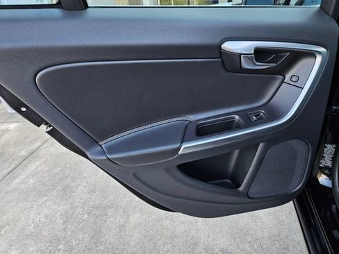Used 2016 Volvo S60 T5 R-Design FWD image 14