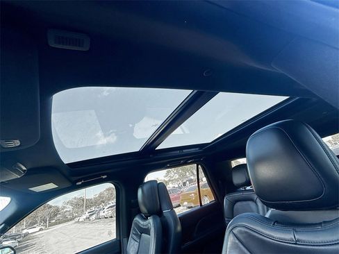 Used 2022 Lincoln Navigator L Reserve image 24