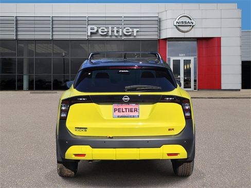 New 2025 Nissan Kicks SR image 4