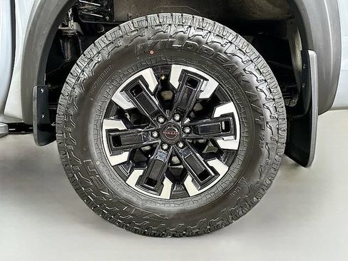 Used 2023 Nissan Frontier PRO-4X w/ Pro Convenience Package AWD/4WD image 32