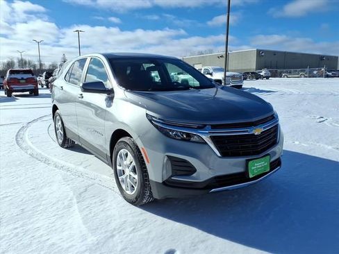 Used 2024 Chevrolet Equinox LT image 7