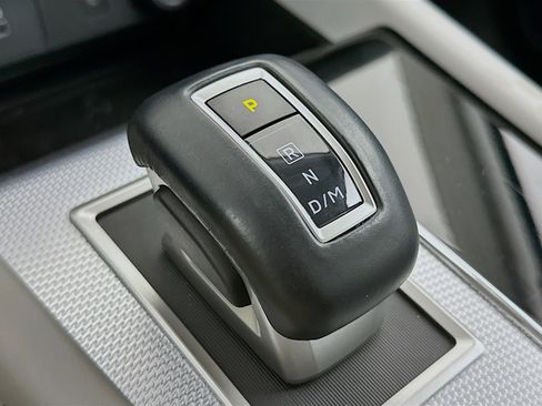 Used 2024 Mitsubishi Outlander SEL image 25