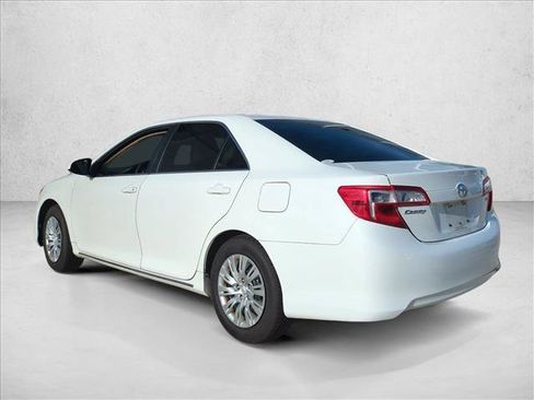 Used 2012 Toyota Camry LE FWD image 7