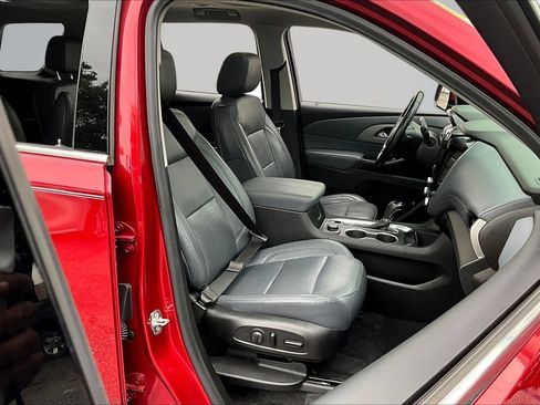 Used 2019 Chevrolet Traverse LT w/ LT Premium Package AWD/4WD image 29