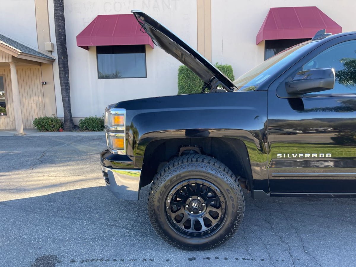 Used 2015 Chevrolet Silverado 1500 LT AWD/4WD image 31