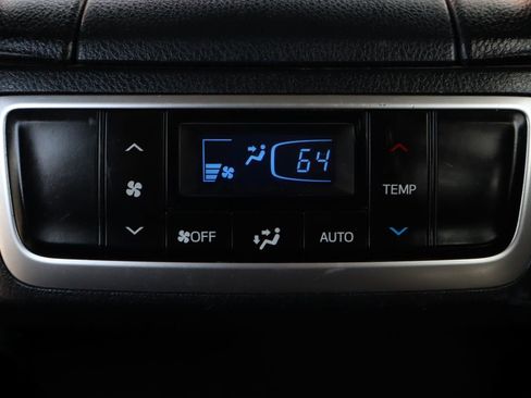 Used 2019 Toyota Highlander XLE image 44