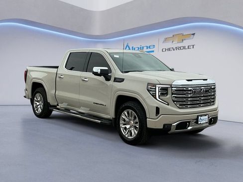 Used 2026 GMC Sierra 1500 Denali w/ Technology Package AWD/4WD image 7