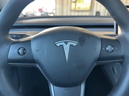 Used 2023 Tesla Model 3 Standard Range RWD image 18