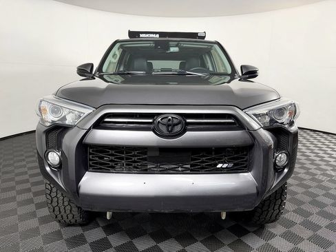 Used 2020 Toyota 4Runner SR5 Premium w/ Moonroof Package AWD/4WD image 4