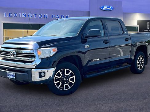 Used 2016 Toyota Tundra SR5 w/ TRD Off Road Package AWD/4WD image 3