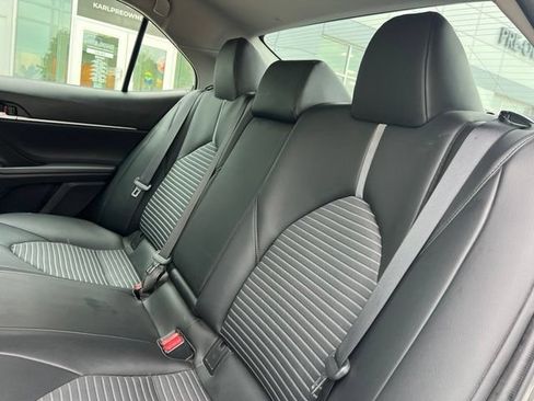 Used 2022 Toyota Camry SE FWD image 15