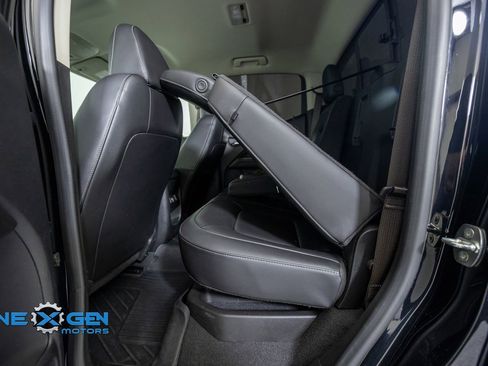 Used 2022 Chevrolet Colorado ZR2 w/ ZR2 Midnight Special Edition AWD/4WD image 29