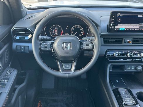 New 2025 Honda Pilot TrailSport image 11
