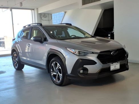 Used 2024 Subaru Crosstrek 2.0i Premium AWD/4WD image 3
