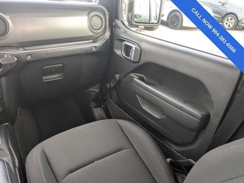 Used 2022 Jeep Wrangler Unlimited Sport AWD/4WD image 17