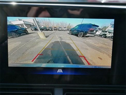 Used 2024 Chevrolet Trax LT w/ Sunroof Package image 19