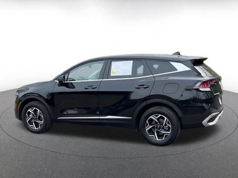 Used 2025 Kia Sportage LX image 9
