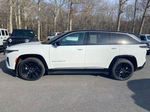 Used 2024 Jeep Wagoneer Launch Edition image 3