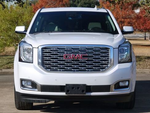 Used 2018 GMC Yukon XL Denali w/ Denali Ultimate Package image 10