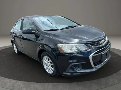 Used 2017 Chevrolet Sonic LT w/ Convenience Package FWD image 3