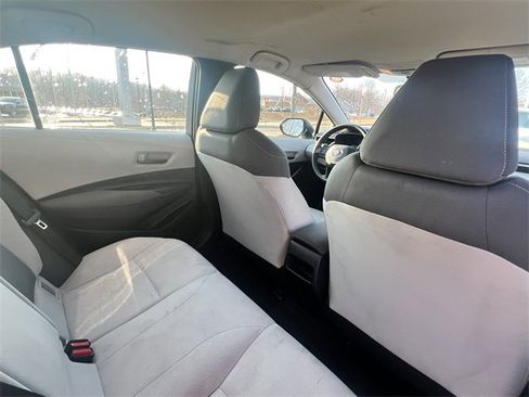 Used 2022 Toyota Corolla LE image 22