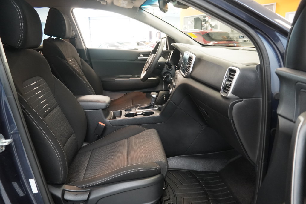 Used 2020 Kia Sportage LX w/ LX Popular Package FWD image 34