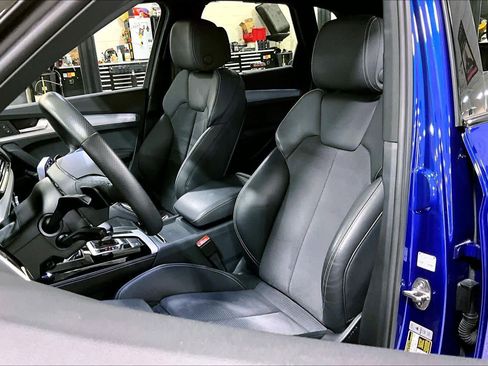 Used 2024 Audi Q5 e Prestige AWD/4WD image 8