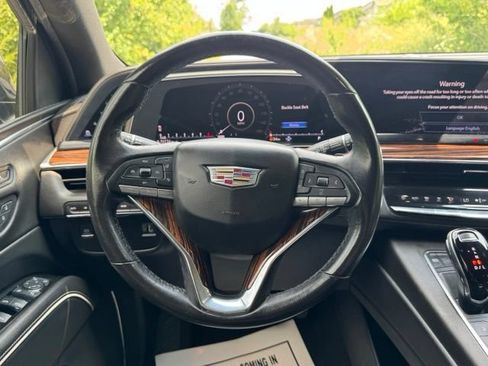 Used 2021 Cadillac Escalade ESV Premium Luxury w/ LPO, Radiant Package AWD/4WD image 25