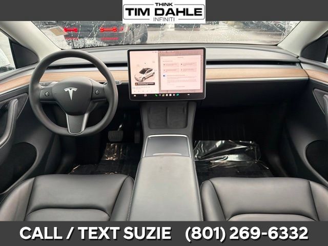 Used 2024 Tesla Model Y Long Range AWD/4WD image 2