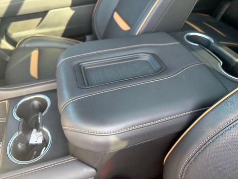 Used 2024 GMC Yukon XL AT4 w/ AT4 Premium Package AWD/4WD image 25