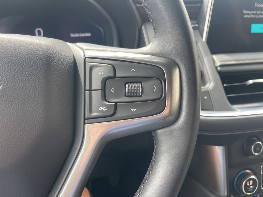 Used 2023 Chevrolet Suburban Premier AWD/4WD image 17