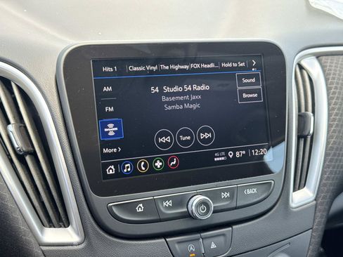 Used 2023 Chevrolet Malibu LT FWD image 15